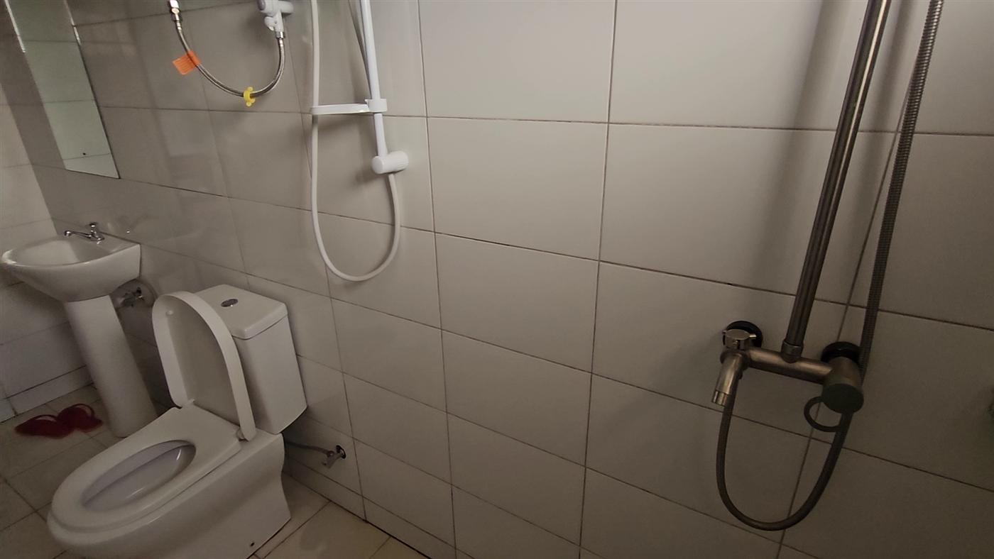 VIP Suite Shower